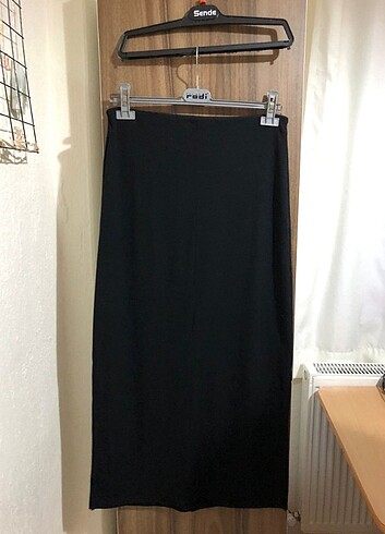 Diğer Yırtmaçlı uzun siyah etek