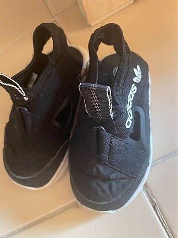 23 Beden Adidas 23 numara çocuk ayakkabısı
