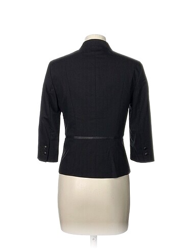 36 Beden Fabrika Blazer %70 İndirimli.
