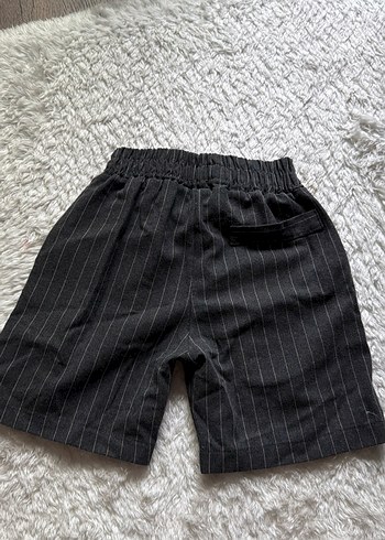 Gri Çizgili Salaş Keten Mini Şort - Görsel 3