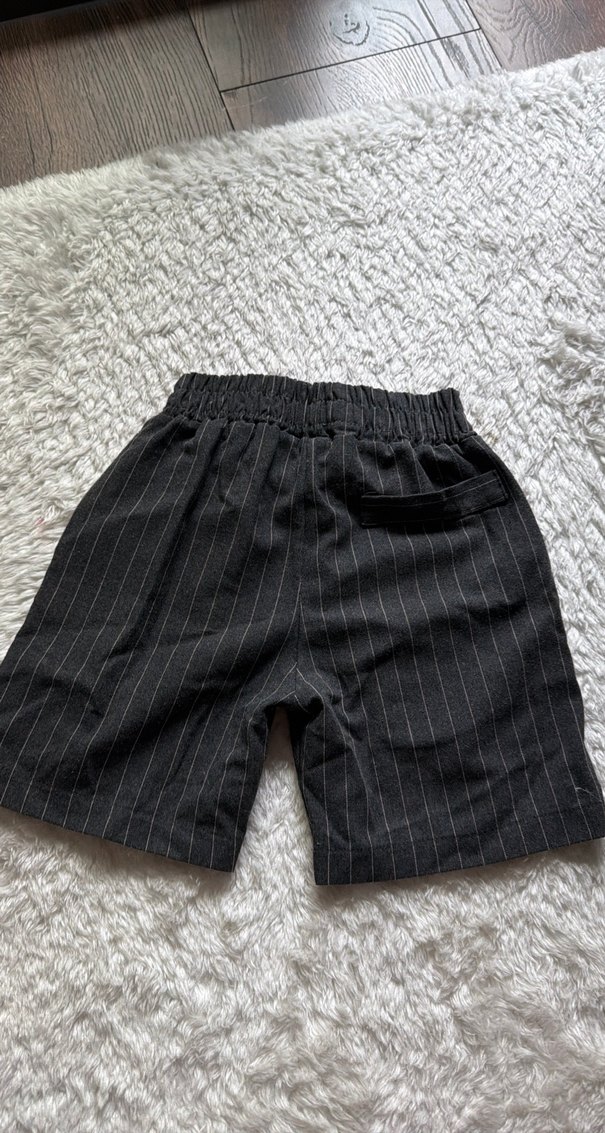 Gri Çizgili Salaş Keten Mini Şort - Görsel 3