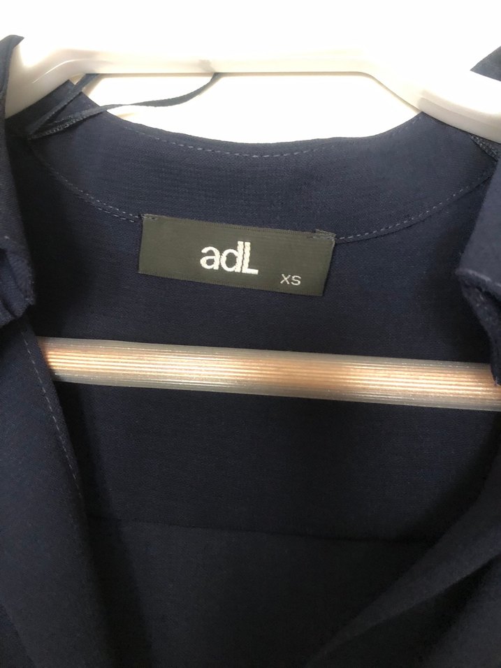 Lacivert V Yakalı Kadın Gömlek - Görsel 2