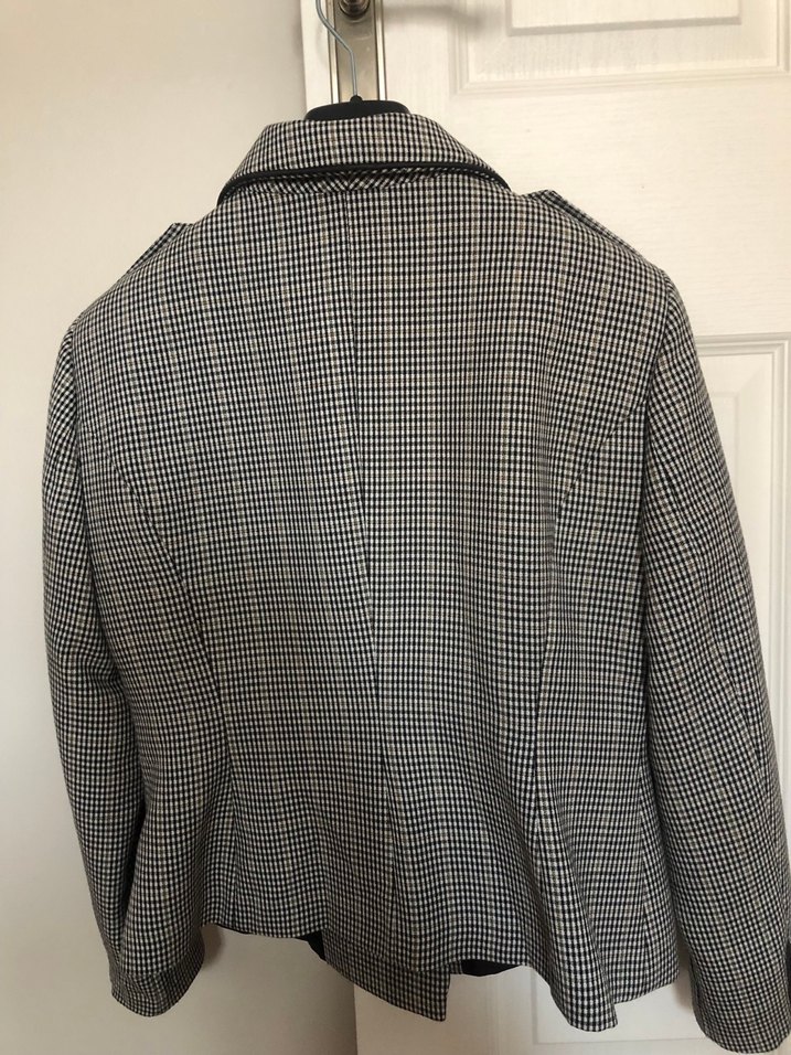 Yeni etiketli  Gri Ekose Midi Kadın Ceket - Görsel 3