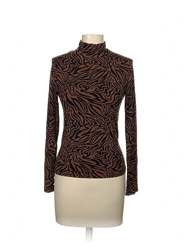 Stradivarius Bluz %70 İndirimli.