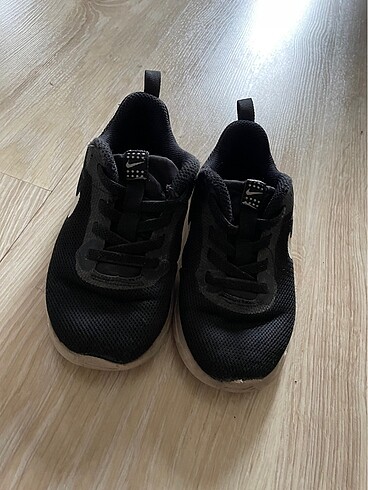 26 Beden Nike spor ayakkabı