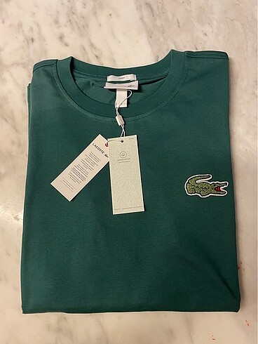 Lacoste büyük logo