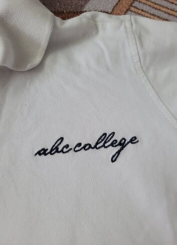 9 Yaş Beden beyaz Renk ABC KOLEJİ tişört 