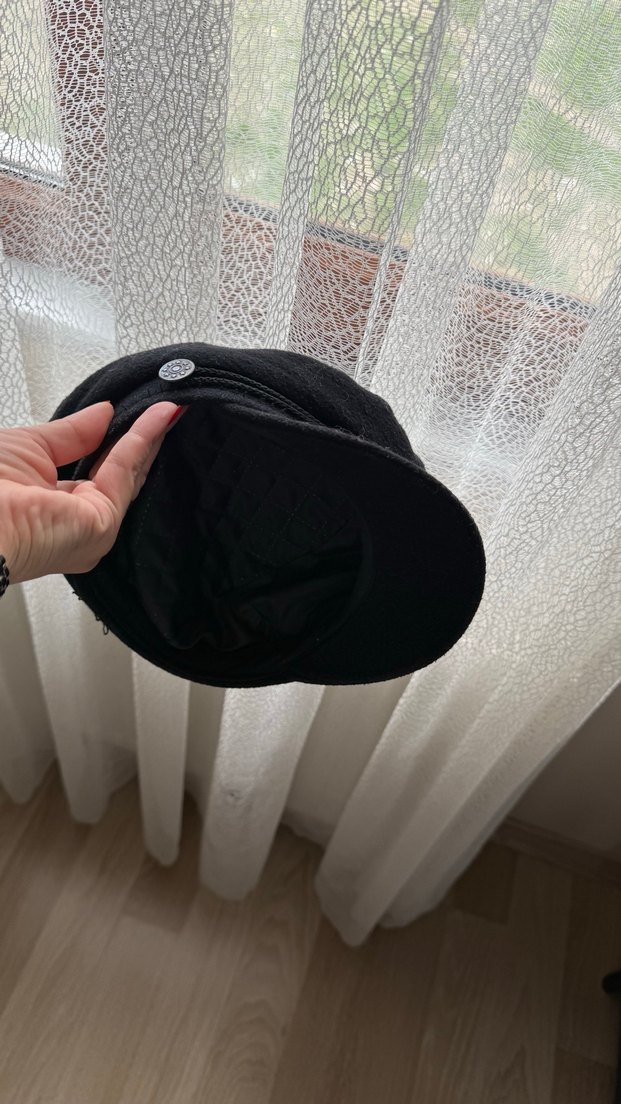 Düğmeli Kahverengi Süet Kadın Şapka - Görsel 4