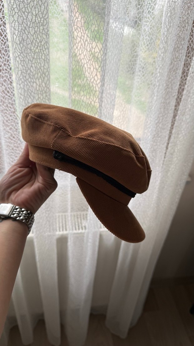 Düğmeli Kahverengi Süet Kadın Şapka - Görsel 2