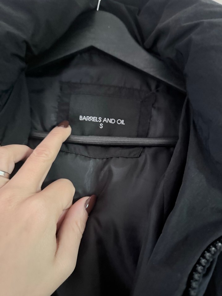 Siyah şişme Mont - Görsel 2