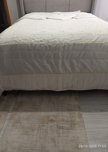 Dantelli KırıkBeyaz Yatak Örtüsü - Görsel 7