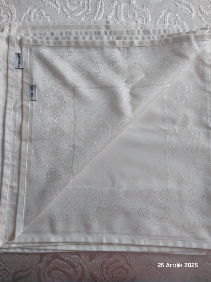 English Home Kırık Beyaz Servis Peçetesi - Görsel 3