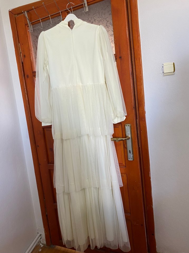 Beyaz Uzun Bohem Katlı Elbise - Görsel 4