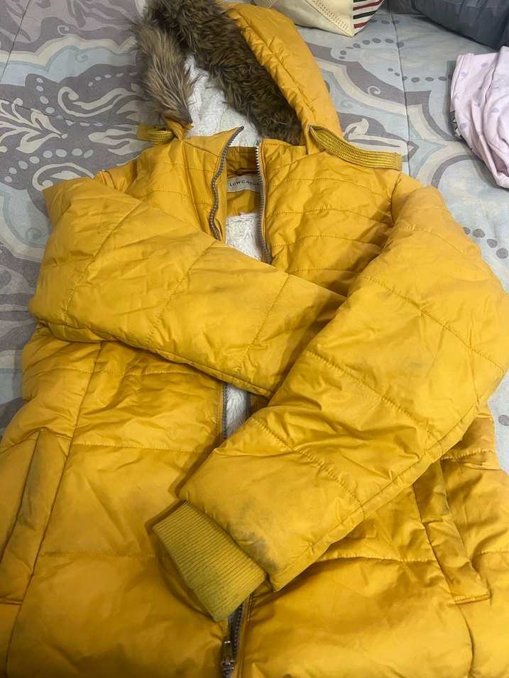 Sarı Kapüşonlu Kadın Kışlık Mont - Görsel 2