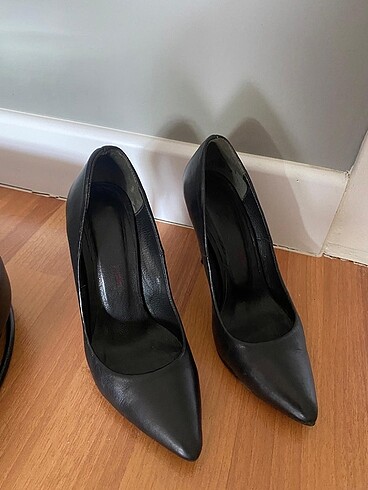 Diğer Deri stiletto