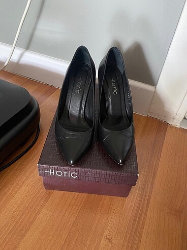 Hotiç deri stiletto
