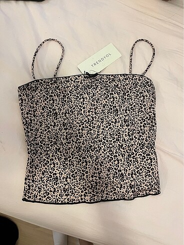 Leopar crop