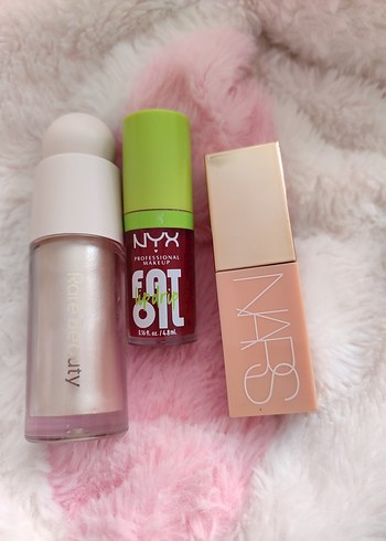 NYX Canlı Pembe Makyaj Ürünleri Seti