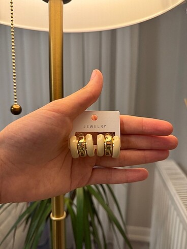 Diğer Zara Model Küpe