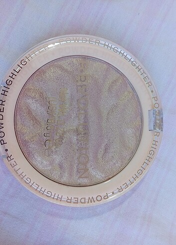 Beden Revolution powder highlighter