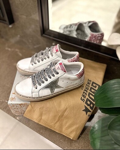 Golden Goose Deluxe Golden Goose