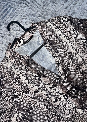 Gri Yılan Desenli Midi Mini Elbise - Görsel 4