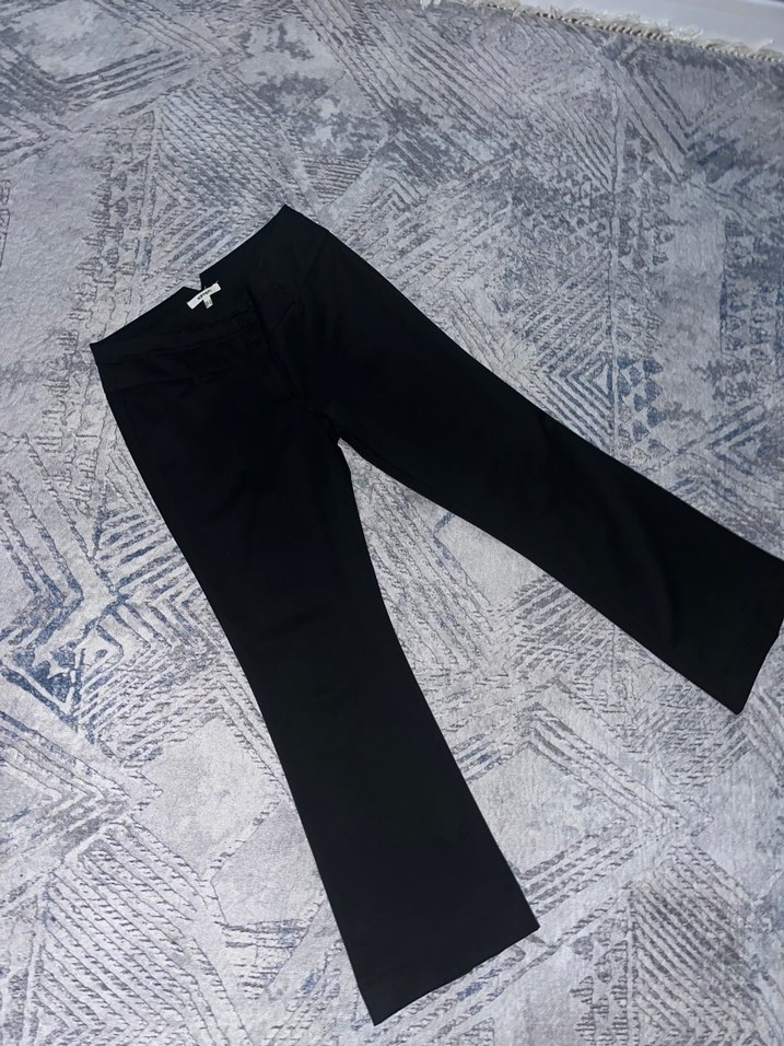 Siyah Kadın Kumaş Pantolon - Rahat Kesim - Görsel 2