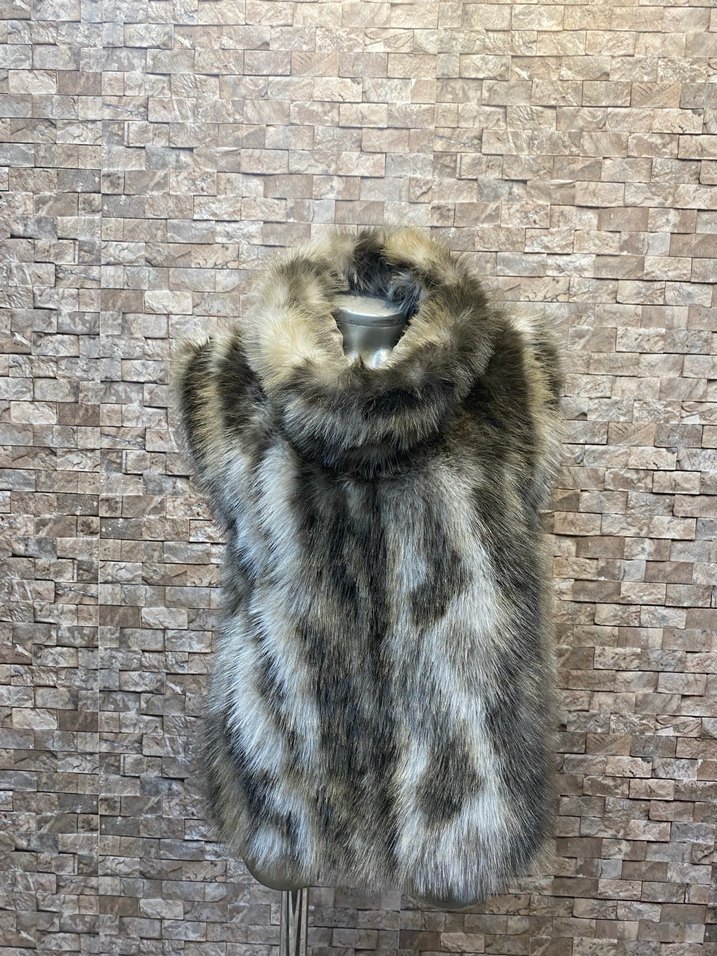 Uzun Kürklü Kadın Yelek - Görsel 2