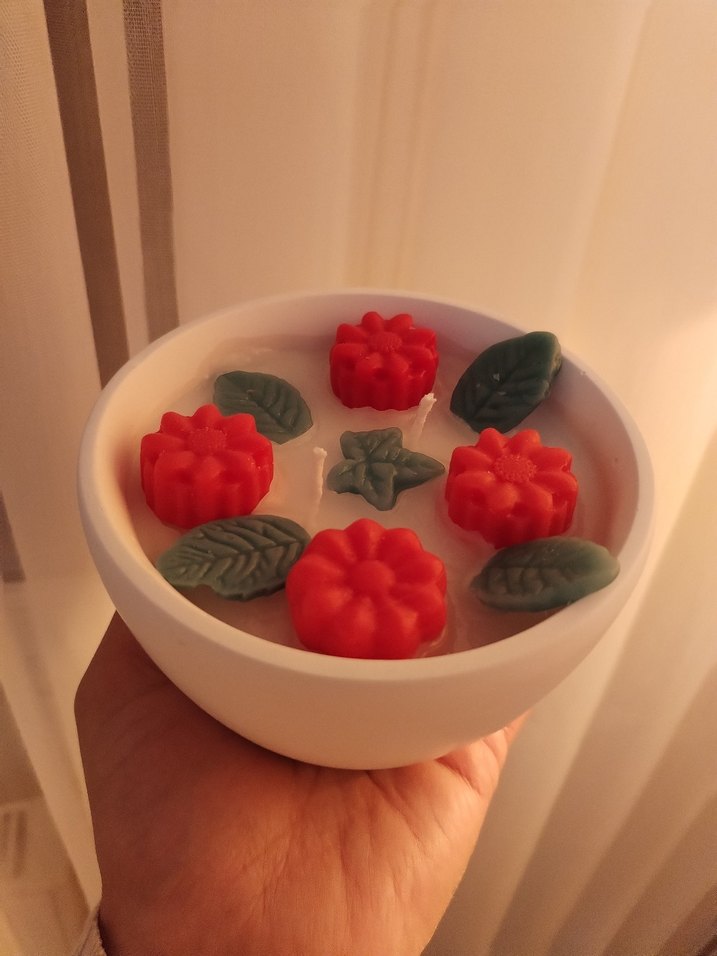 Renkli Kırmızı Süslemeli Mum - Görsel 5