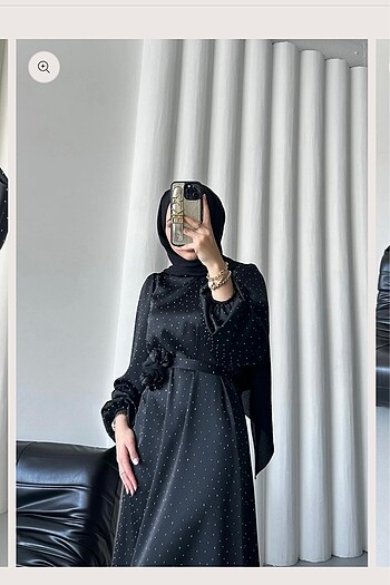 38 Beden Siyah taşlı saten abiye