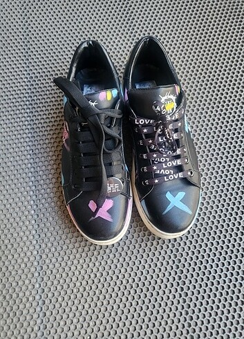 #tasarim #sneaker #gizia