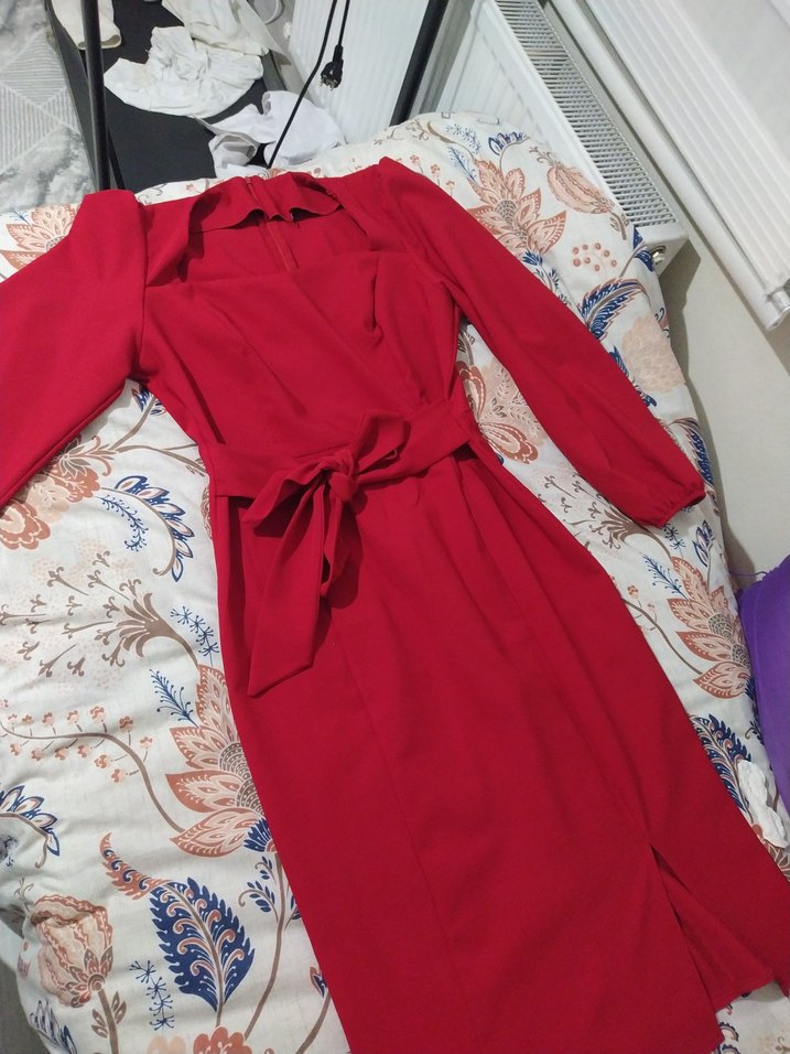 Kırmızı Uzun U Yaka Kadın Elbise - Görsel 3