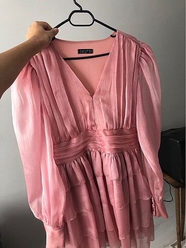 Pembe dekolteli abiye
