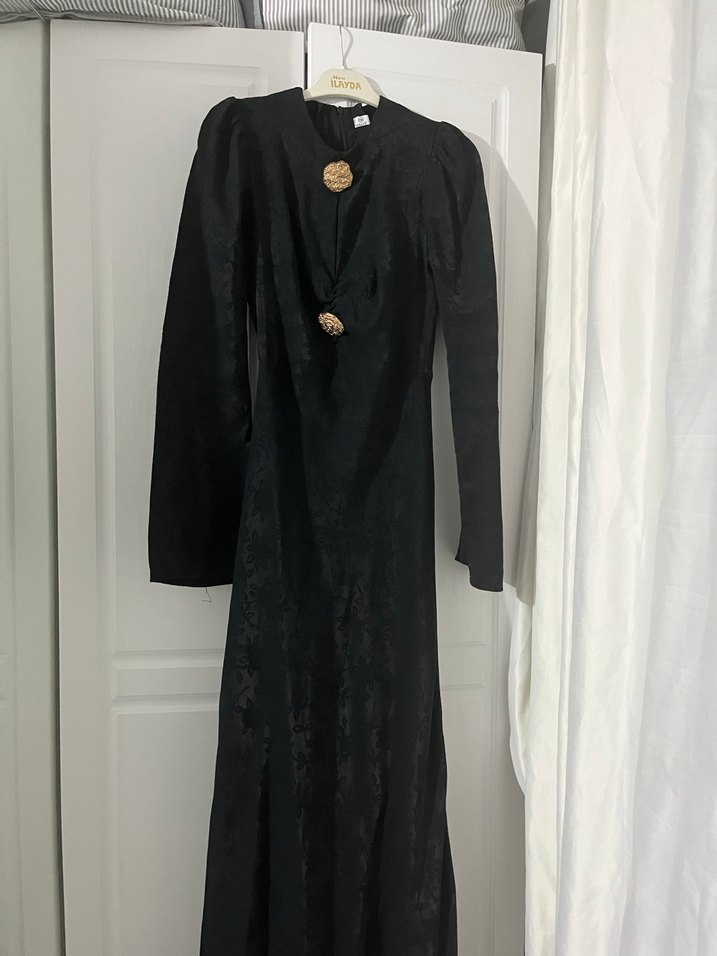 Uzun Siyah Kadın Elbise - Klasik Şıklık - Görsel 5