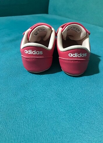 19 Beden pembe Renk Adidas 19 Numara İlk Adım Ayakkabısı