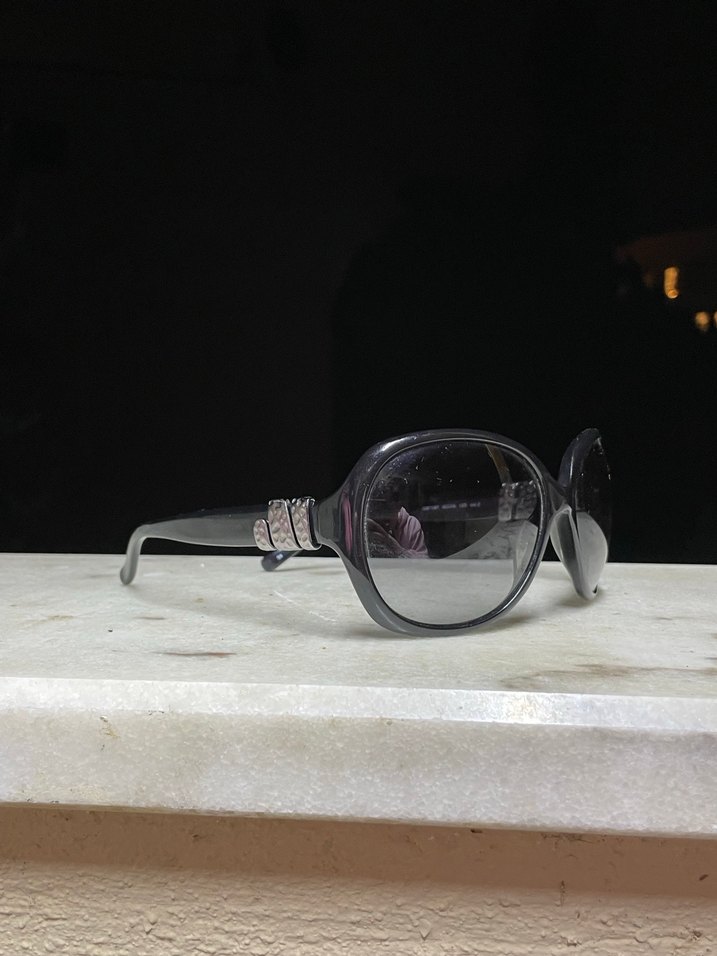 Klasik Gri Tokalı Kadın Gözlüğü - Görsel 2