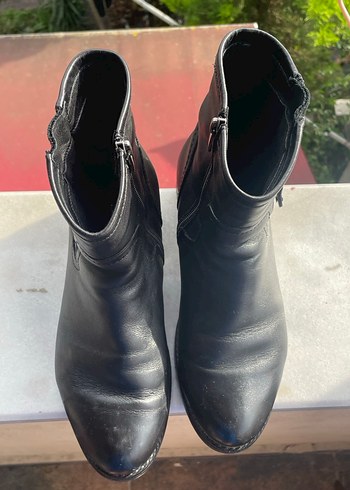 Tokalı Siyah Deri Biker Kadın Bot - Görsel 2