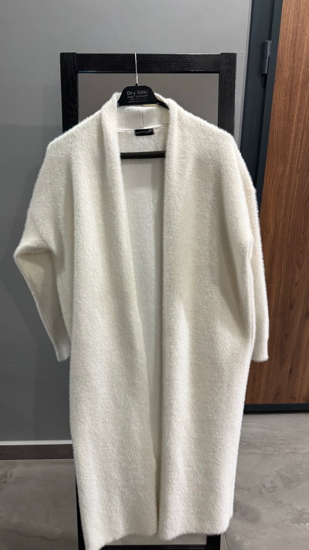 Uzun Kollu Beyaz Örgü Kadın Hırka - Görsel 3