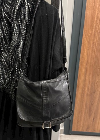 Siyah Deri Tokalı Kadın Çanta - Görsel 2