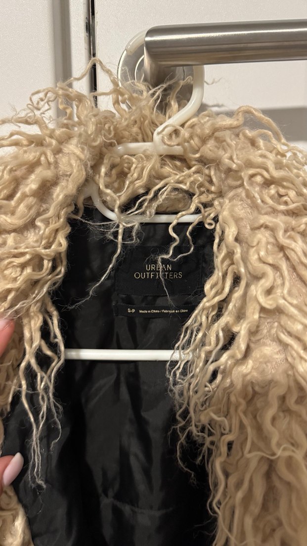 Bej Kürk Detaylı Siyah Kadın Ceket - Görsel 2