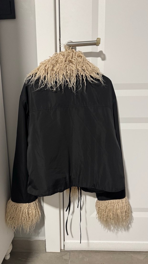 Bej Kürk Detaylı Siyah Kadın Ceket - Görsel 3