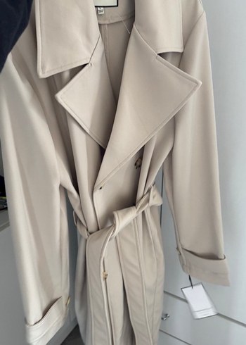 Bej Uzun Kadın Trençkot - Kemerli, Regular Fit - Görsel 3