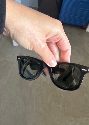 Siyah Transparan Çerçeveli Kadın Güneş Gözlüğü - Görsel 4