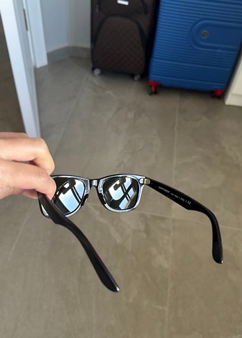 Siyah Transparan Çerçeveli Kadın Güneş Gözlüğü - Görsel 6