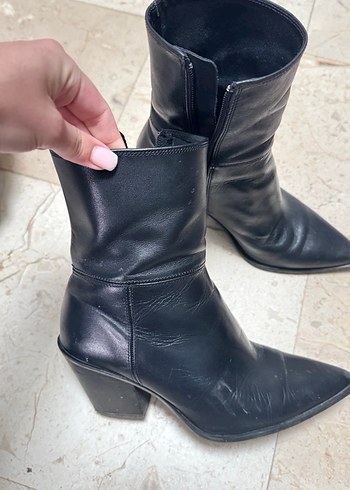 Siyah Deri  Topuklu Kadın Bot - Görsel 3