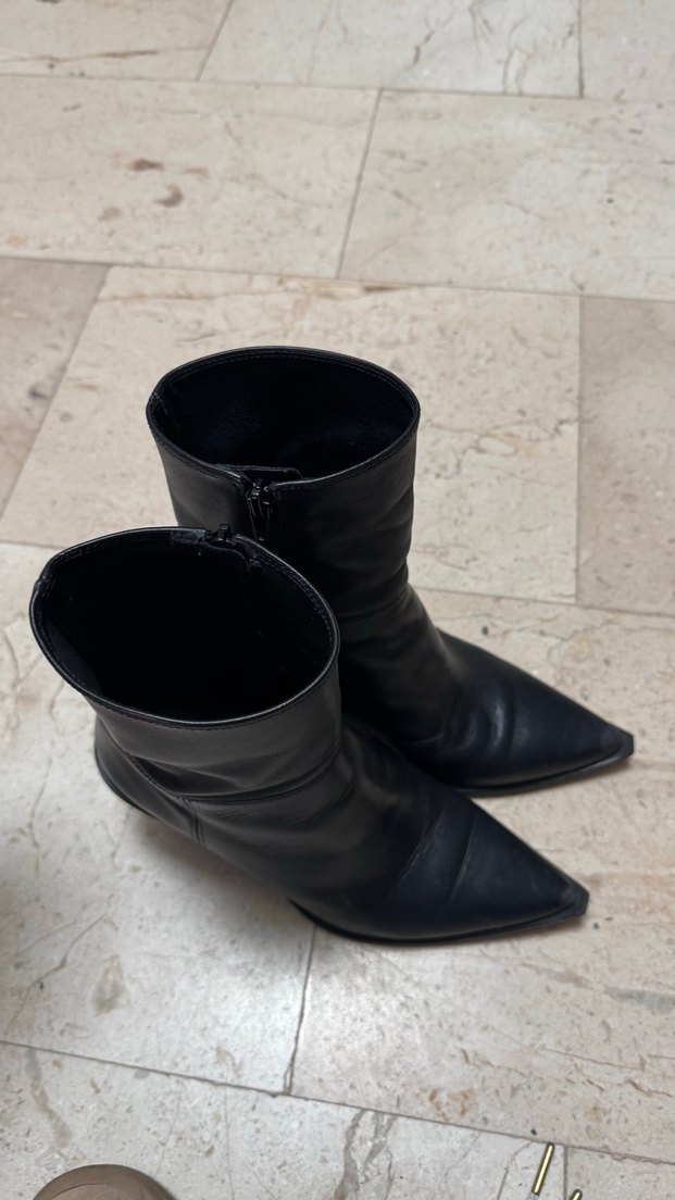 Siyah Deri  Topuklu Kadın Bot - Görsel 4