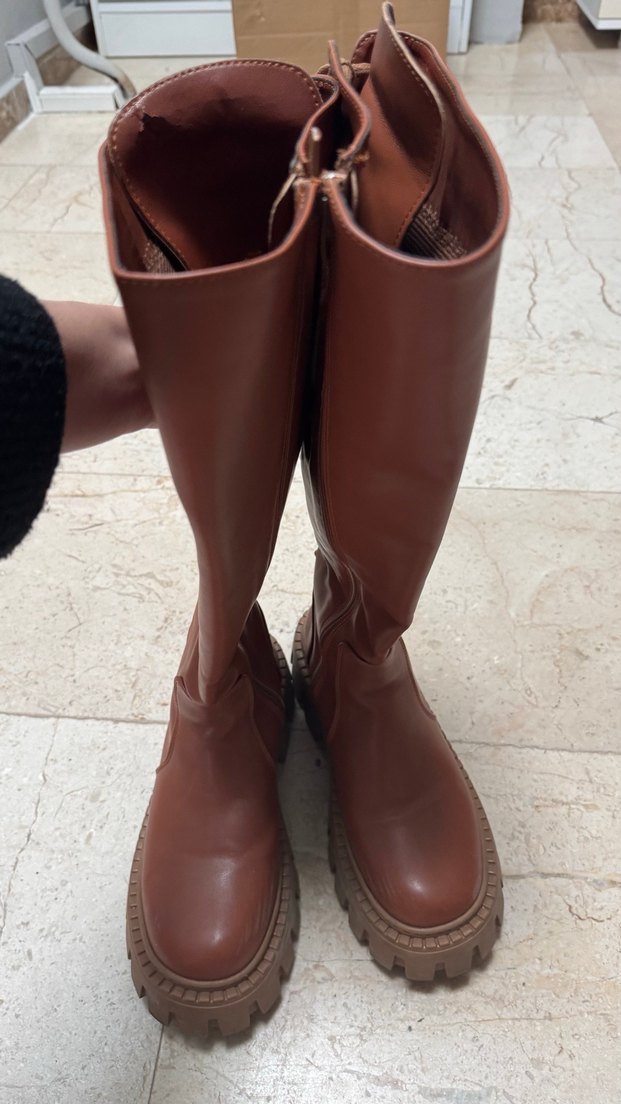 Dizüstü Kahverengi Deri Stiletto Çizme - Görsel 2