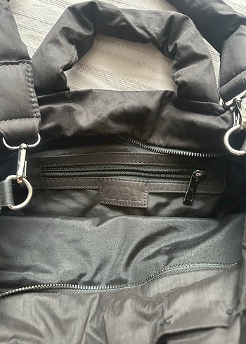 Beden siyah Renk ZARA Siyah Sert Taban Detaylı Kadın Omuz Çantası