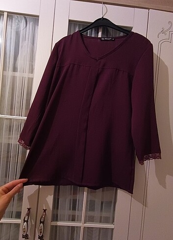 Zara Tertemiz hiç giyilmedi rengi fotoğraftaki renk mürdüm gibi renk 