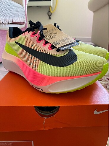 Nike Zoom Fly 5 Premium Erkek Yeşil Koşu Ayakkabısı